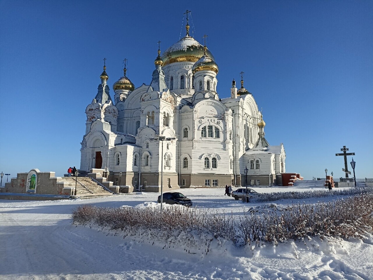 Белогорский монастырь расстояние